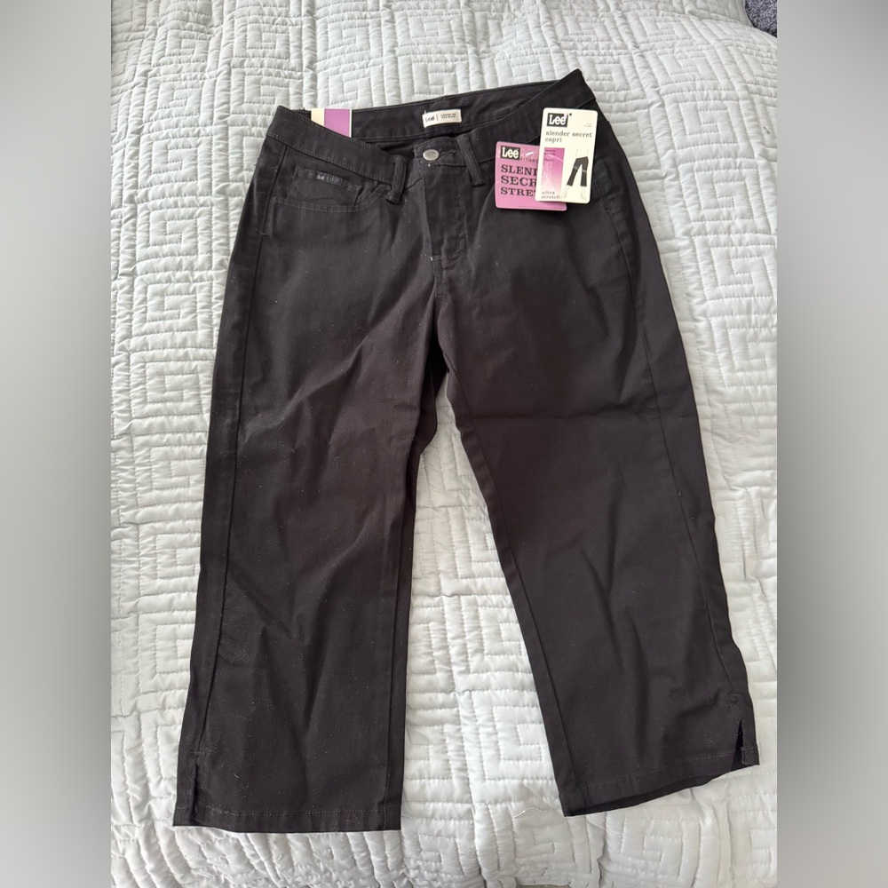 Lee Dark Brown Capri Pants